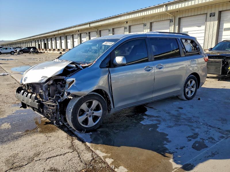 TOYOTA SIENNA LE 2015 with VIN 5TDKK3DC2FS632142 - Photo from auction