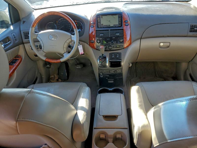 Photo 8 from auction – 2010 TOYOTA SIENNA XLE with VIN 5TDYK4CC8AS307697