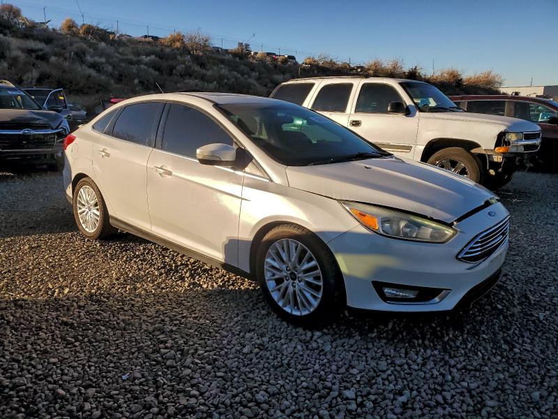Photo 4 from auction – 2017 FORD FOCUS with VIN 1FADP3J20HL287760