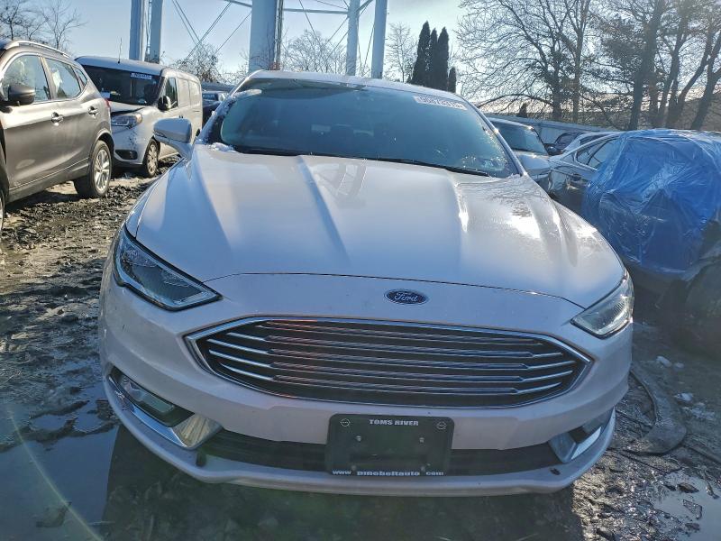Photo 5 from auction – 2017 FORD FUSION with VIN 3FA6P0HD3HR142891