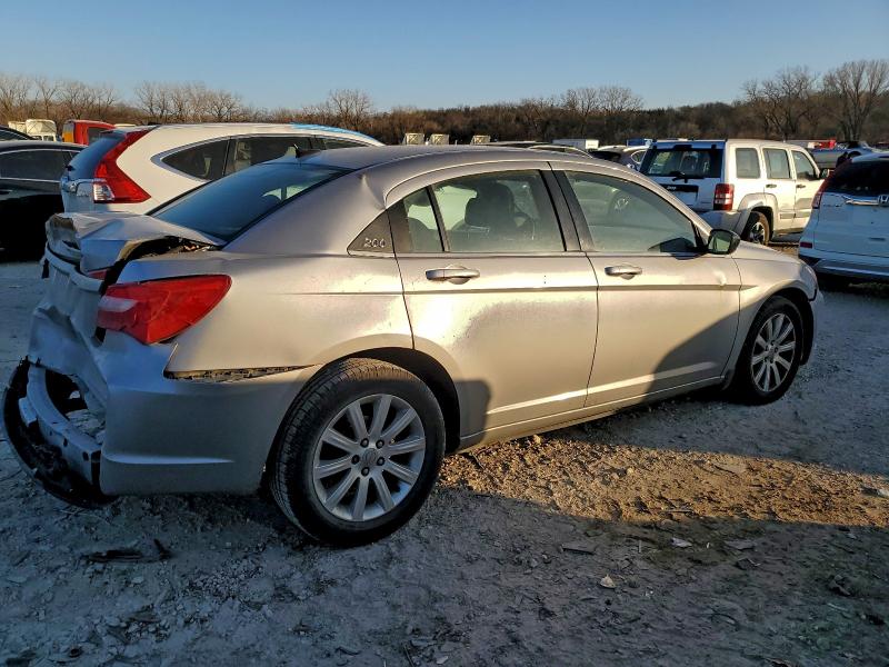 Photo 3 from auction – 2013 CHRYSLER 200 with VIN 1C3CCBBG7DN527489