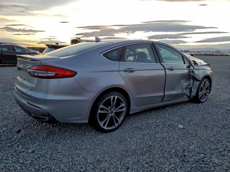 Photo 3 from auction – 2020 FORD FUSION TIT with VIN 3FA6P0D98LR132884