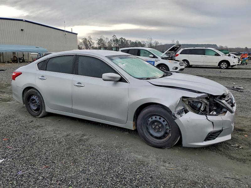 Photo 4 from auction – 2016 NISSAN ALTIMA with VIN 1N4AL3AP5GN321799