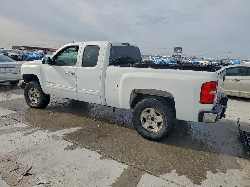 Photo 2 from auction – 2011 CHEVROLET SILVERADO with VIN 1GCRCSE00BZ316354