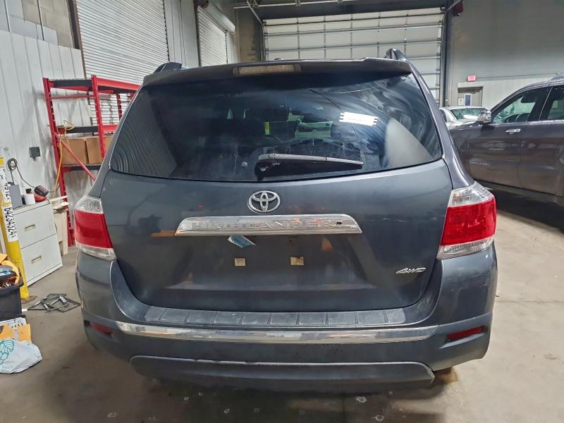 Photo 6 from auction – 2013 TOYOTA HIGHLANDER with VIN 5TDDK3EH7DS175442