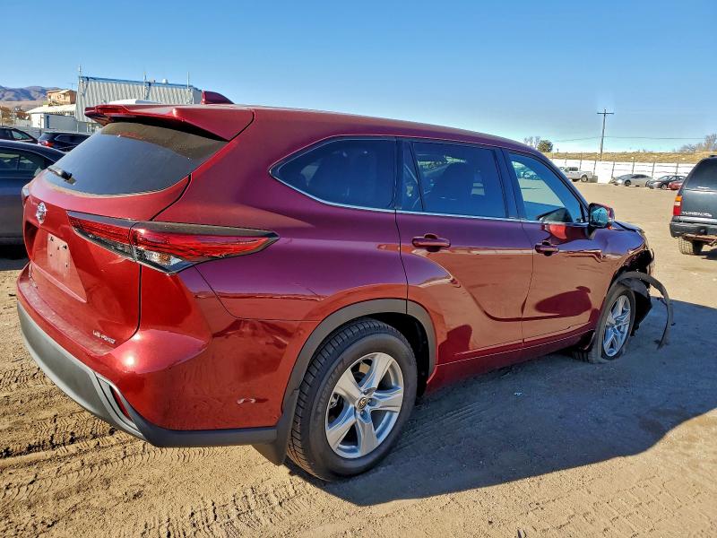 Photo 3 from auction – 2021 TOYOTA HIGHLANDER with VIN 5TDBZRBHXMS528346