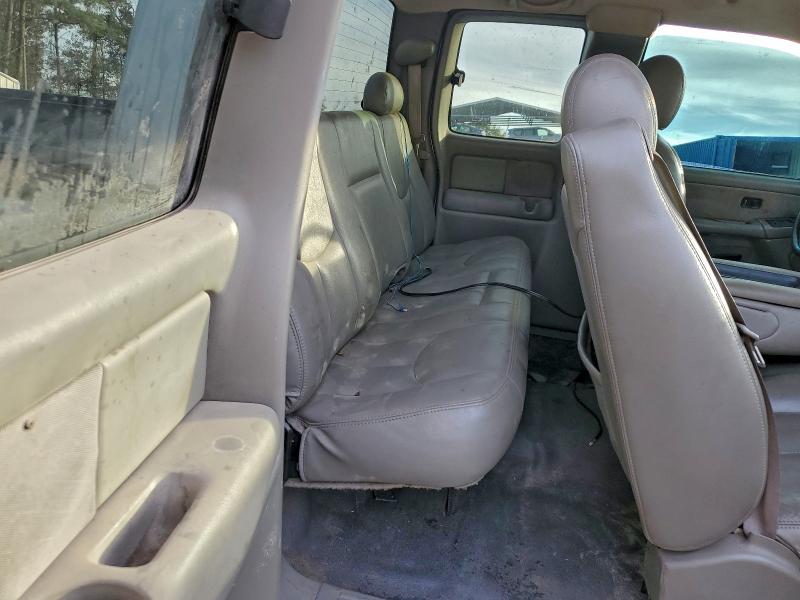 Photo 10 from auction – 2003 CHEVROLET SILVERADO with VIN 1GCEK19TX3Z276348