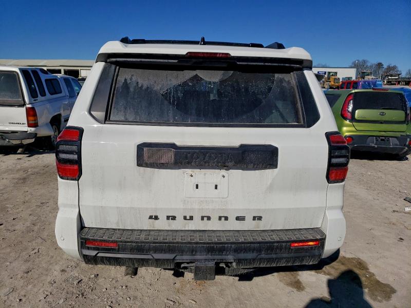 Photo 6 from auction – 2025 TOYOTA 4RUNNER SR with VIN JTEVA5BR6S5042931