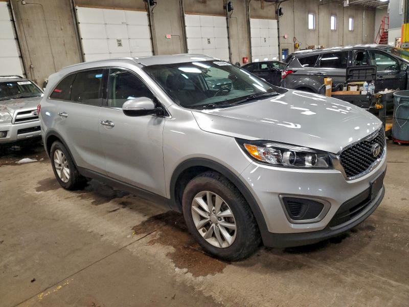 Photo 4 from auction – 2016 KIA SORENTO LX with VIN 5XYPG4A38GG092876