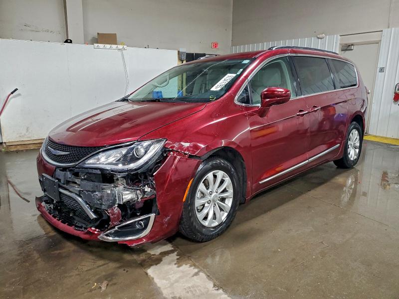 CHRYSLER PACIFICA T 2017 with VIN 2C4RC1BG7HR611367 - Photo from auction