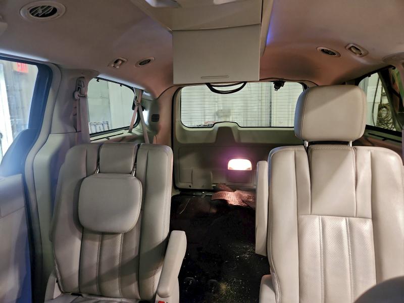 Photo 10 from auction – 2012 CHRYSLER TOWN & COU with VIN 2C4RC1CG9CR317525