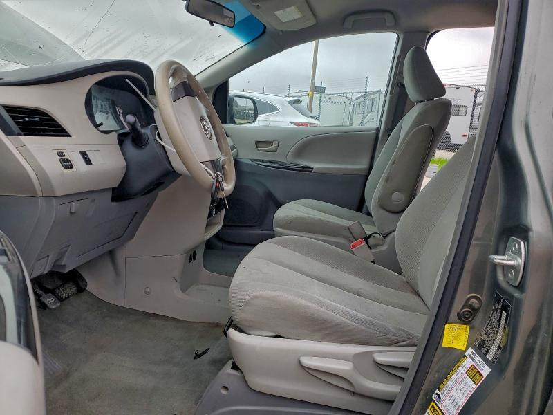 Photo 7 from auction – 2012 TOYOTA SIENNA with VIN 5TDZK3DC1CS185040