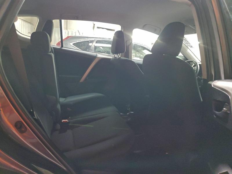Photo 10 from auction – 2018 TOYOTA RAV4 LE with VIN 2T3BFREV7JW750962