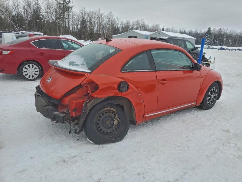 Photo 3 from auction – 2018 VOLKSWAGEN BEETLE with VIN 3VWJD7AT7JM719669