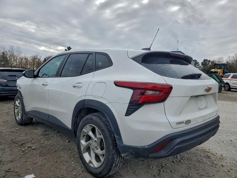 Photo 2 from auction – 2024 CHEVROLET TRAX LS with VIN KL77LFE21RC066858
