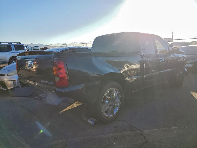 Photo 3 from auction – 2005 CHEVROLET SILVERADO with VIN 2GCEC19V751171020