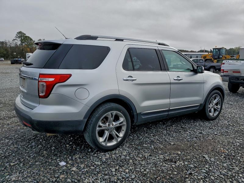 Photo 3 from auction – 2011 FORD EXPLORER L with VIN 1FMHK7F87BGA22070