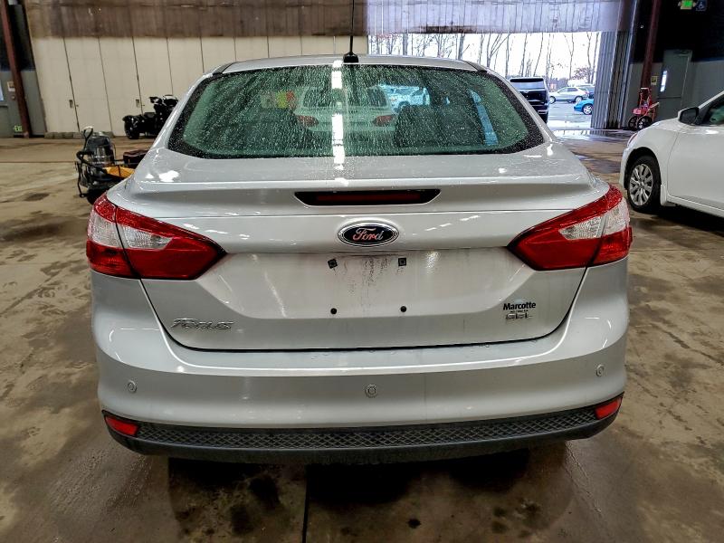 Foto 6 de la subasta – 2012 FORD FOCUS SEL con VIN 1FAHP3H20CL418976