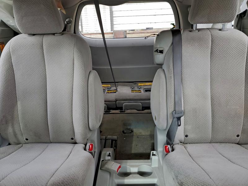 Photo 10 from auction – 2013 TOYOTA SIENNA LE with VIN 5TDKK3DC1DS400550