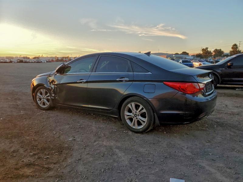 Photo 2 from auction – 2013 HYUNDAI SONATA with VIN 5NPEC4AC6DH504820