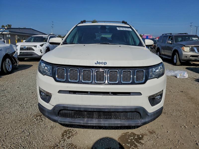 Photo 5 from auction – 2017 JEEP COMPASS LA with VIN 3C4NJDBB0HT665231