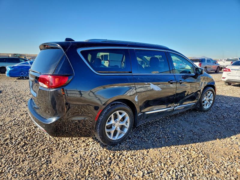Photo 3 from auction – 2018 CHRYSLER PACIFICA with VIN 2C4RC1BG3JR154319