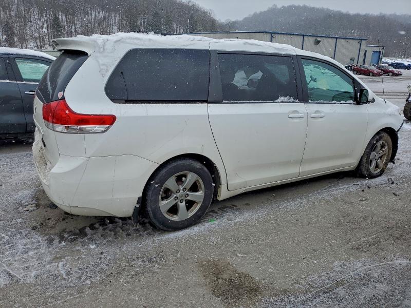Photo 3 from auction – 2012 TOYOTA SIENNA LE with VIN 5TDKK3DC8CS179169