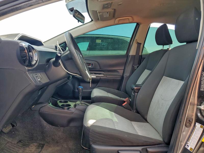 Photo 7 from auction – 2015 TOYOTA PRIUS C with VIN JTDKDTB36F1111905