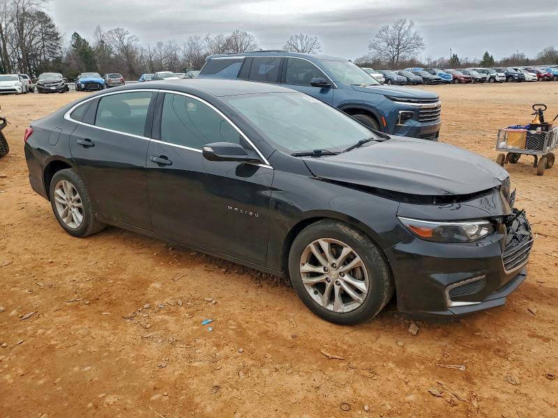 Photo 4 from auction – 2018 CHEVROLET MALIBU LT with VIN 1G1ZD5ST3JF201012