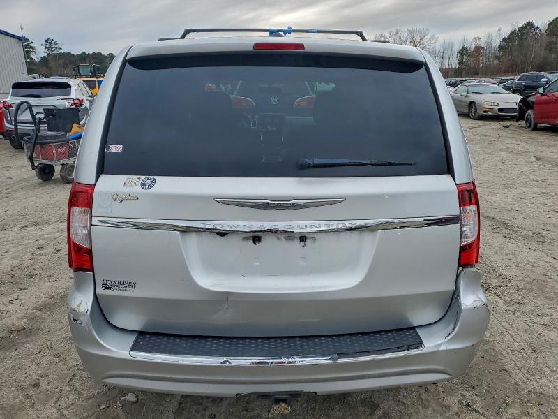 Photo 6 from auction – 2011 CHRYSLER TOWN & COU with VIN 2A4RR5DG0BR771577