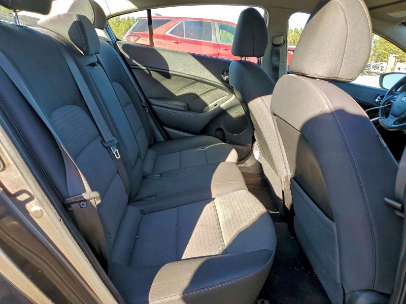Photo 10 from auction – 2014 KIA FORTE LX with VIN KNAFX4A63E5159456