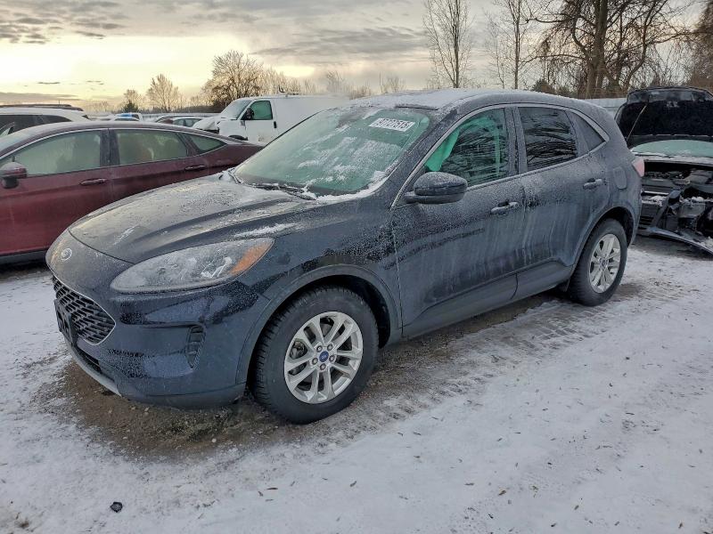 FORD ESCAPE SE 2021 with VIN 1FMCU9BZ4MUA02748 - Photo from auction