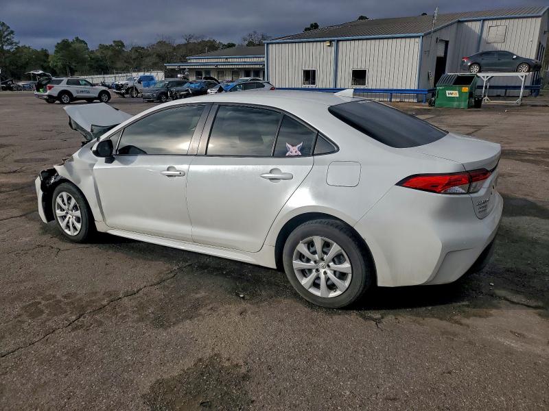 Photo 2 from auction – 2023 TOYOTA COROLLA LE with VIN JTDBCMFE7PJ009986