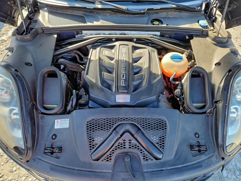 Photo 12 from auction – 2016 PORSCHE MACAN S with VIN WP1AB2A53GLB56321