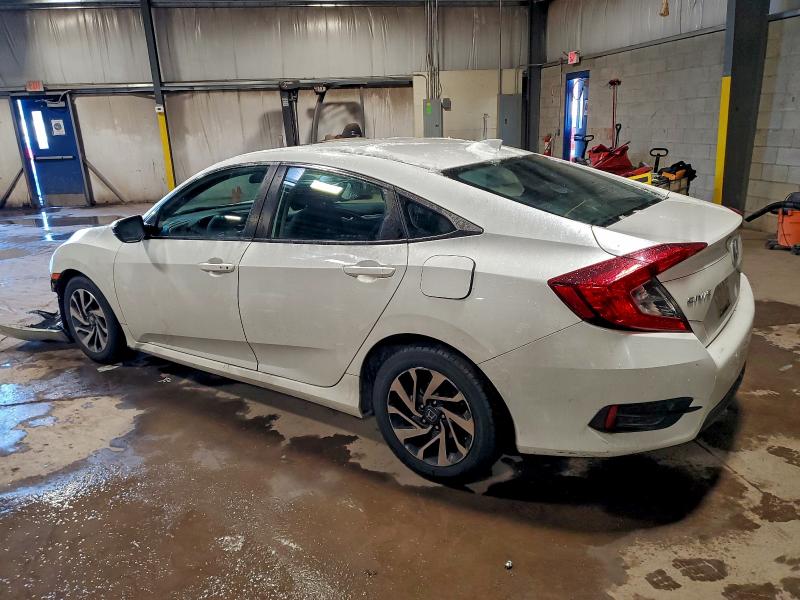 Photo 2 from auction – 2018 HONDA CIVIC EX with VIN 2HGFC2F79JH528233