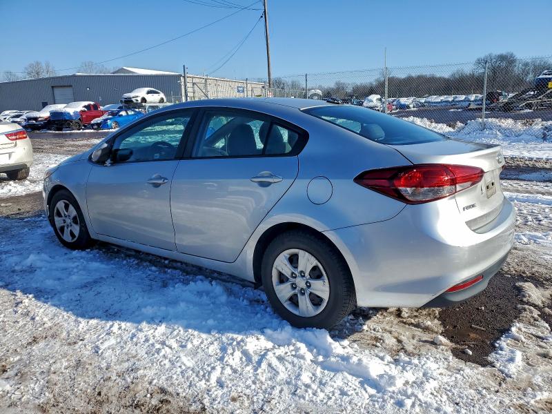 Photo 2 from auction – 2017 KIA FORTE LX with VIN 3KPFK4A77HE158975