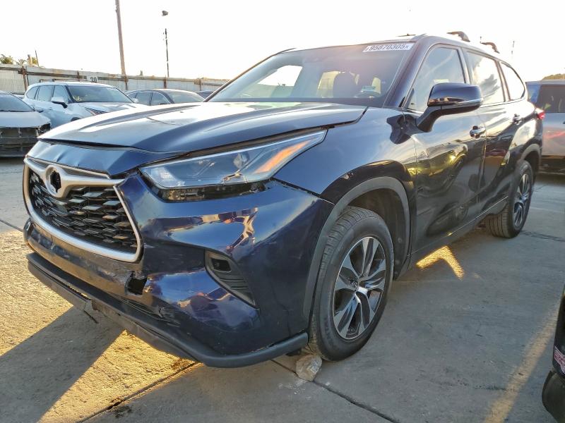 TOYOTA HIGHLANDER 2021 with VIN 5TDHZRAH2MS040309 - Photo from auction