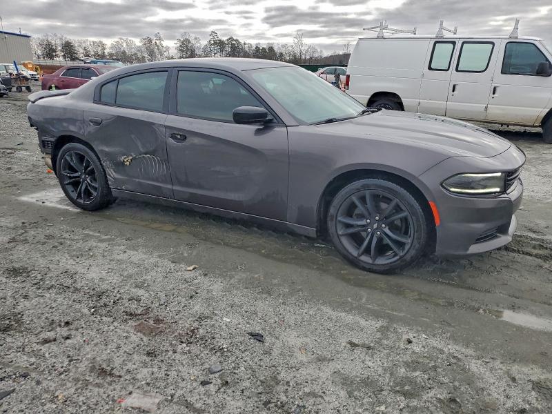 Photo 4 from auction – 2017 DODGE CHARGER SE with VIN 2C3CDXBGXHH511277