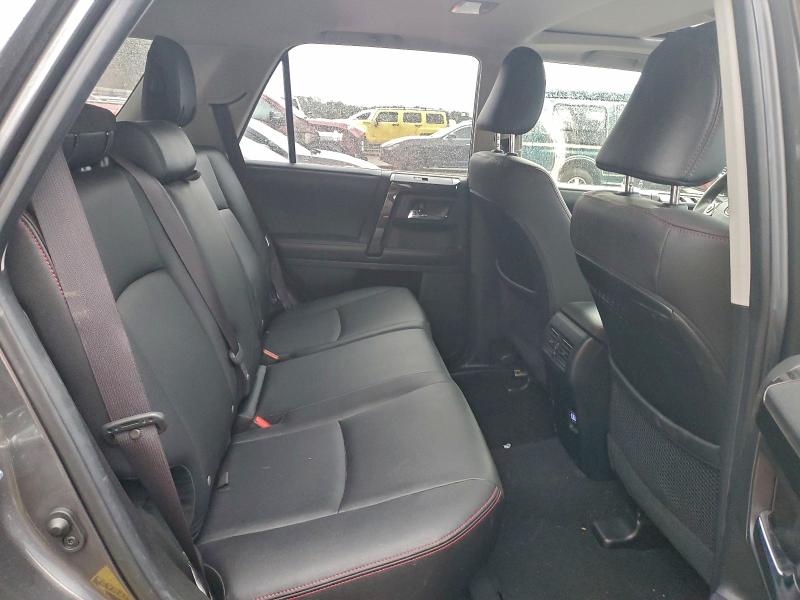 Photo 11 from auction – 2019 TOYOTA 4RUNNER SR with VIN JTEBU5JR2K5716858