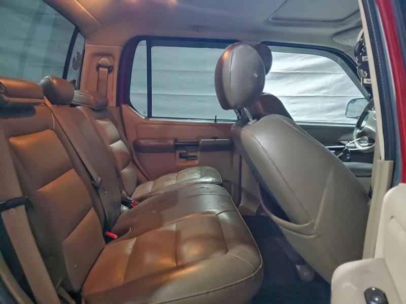 Photo 10 from auction – 2005 FORD EXPLORER S with VIN 1FMZU77K45UB06930