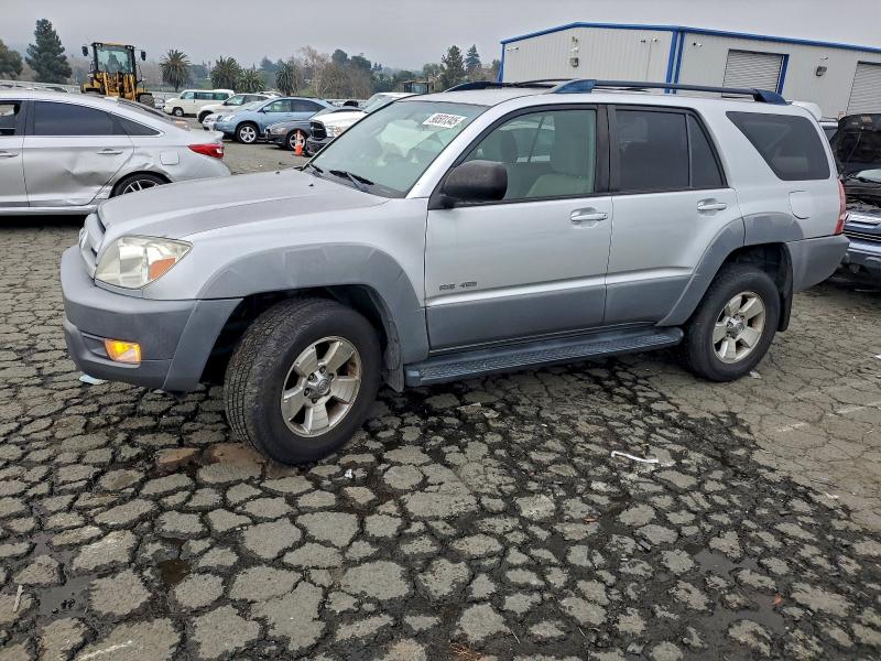 TOYOTA 4RUNNER SR 2003 with VIN JTEBU14R130013318 - Photo from auction