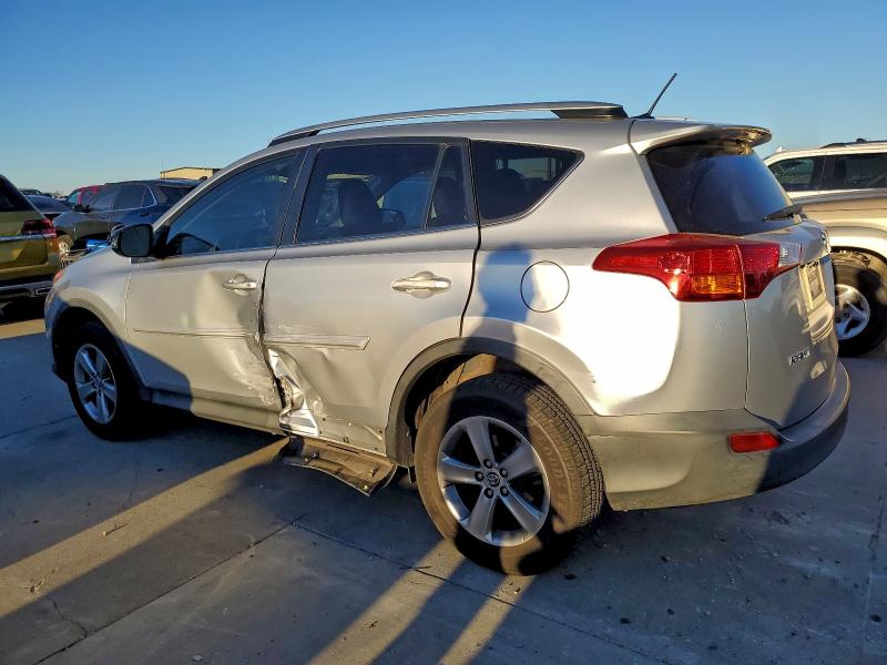 Photo 2 from auction – 2015 TOYOTA RAV4 XLE with VIN 2T3WFREV8FW155692