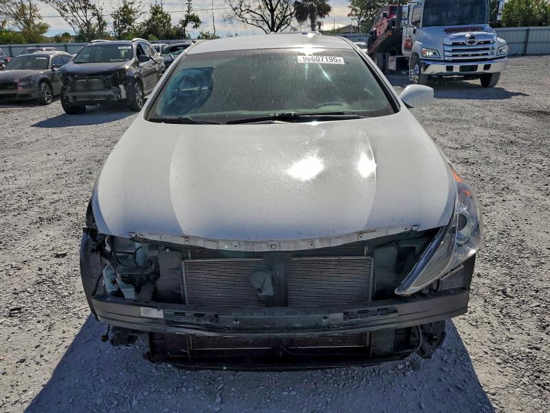 Photo 5 from auction – 2011 HYUNDAI SONATA SE with VIN 5NPEC4AC9BH244832