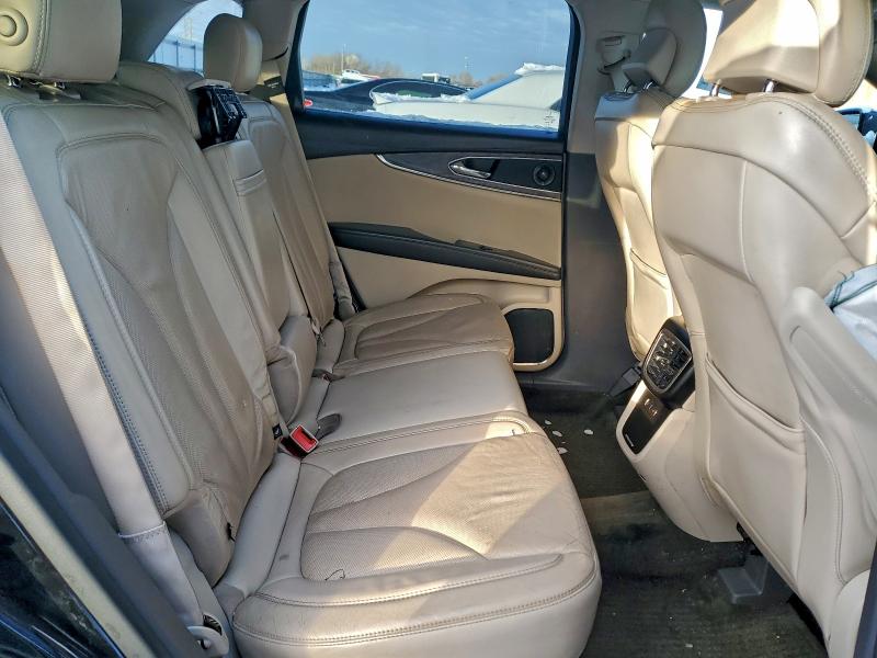Photo 11 from auction – 2016 LINCOLN MKX RESERV with VIN 2LMPJ8LR2GBL37637