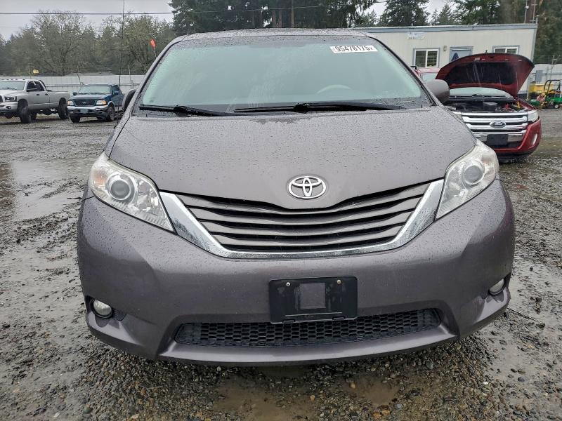 Photo 5 from auction – 2011 TOYOTA SIENNA XLE with VIN 5TDDK3DC8BS008252