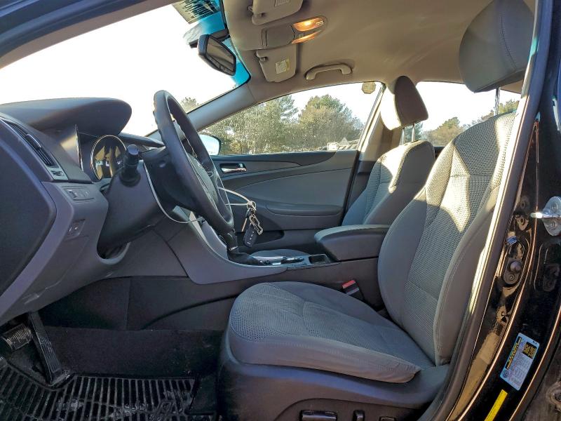 Photo 7 from auction – 2013 HYUNDAI SONATA GLS with VIN 5NPEB4AC8DH567016