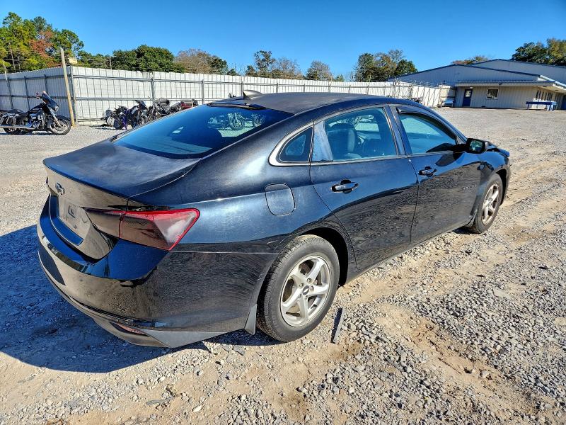 Photo 3 from auction – 2017 CHEVROLET MALIBU LS with VIN 1G1ZB5ST9HF178528