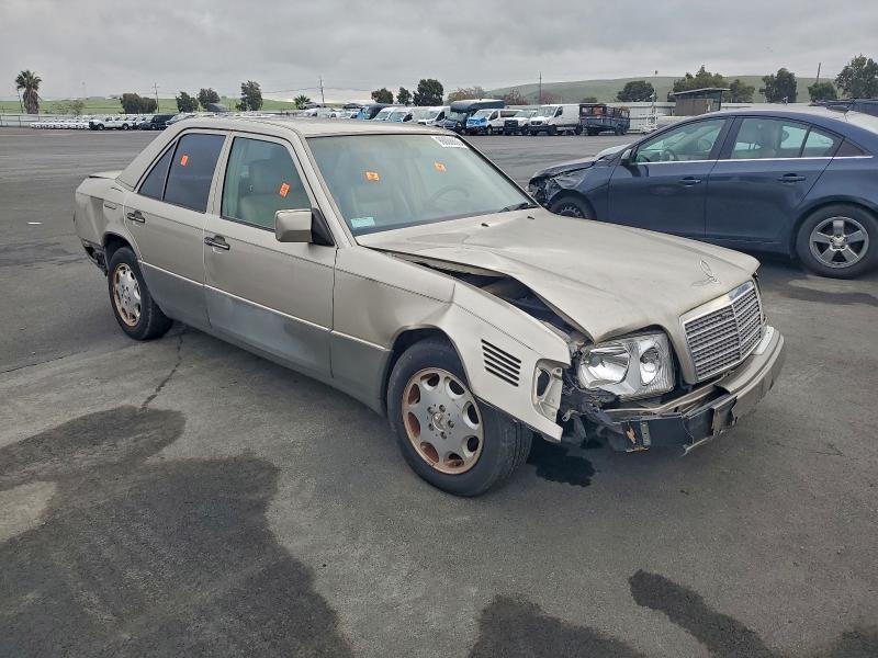 Photo 4 from auction – 1995 MERCEDES-BENZ E 300D with VIN WDBEB31E1SC204964