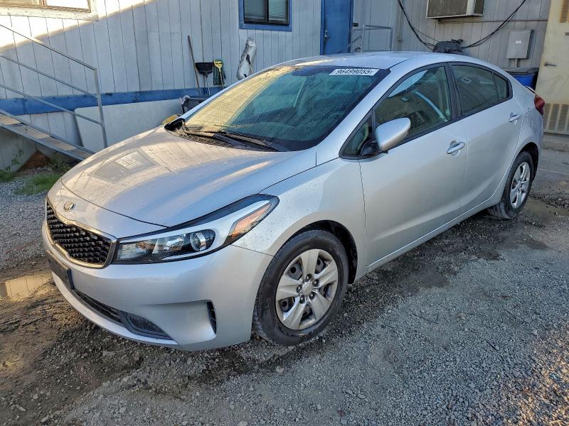 Photo 1 from auction – 2017 KIA FORTE LX with VIN 3KPFK4A73HE114410