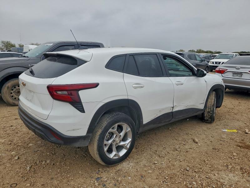 Photo 3 from auction – 2024 CHEVROLET TRAX LS with VIN KL77LFE22RC101794